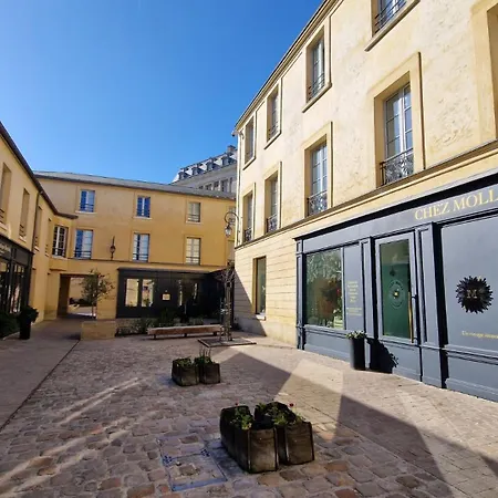 La Cour Des Senteurs / F2 Chateau De Versailles Exterior photo