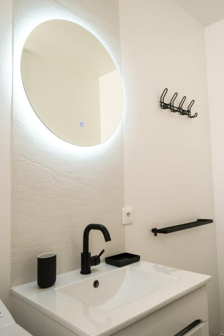 La Cour Des Senteurs / F2 Chateau De Apartment *